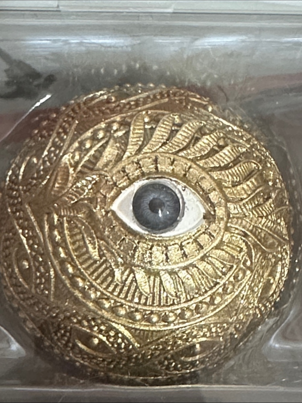 Tahari set of 3 evil eye gold decor balls - Picture 2 of 4